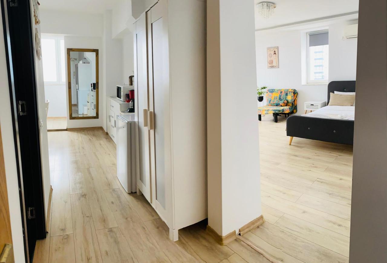 Sea View Apartment *
